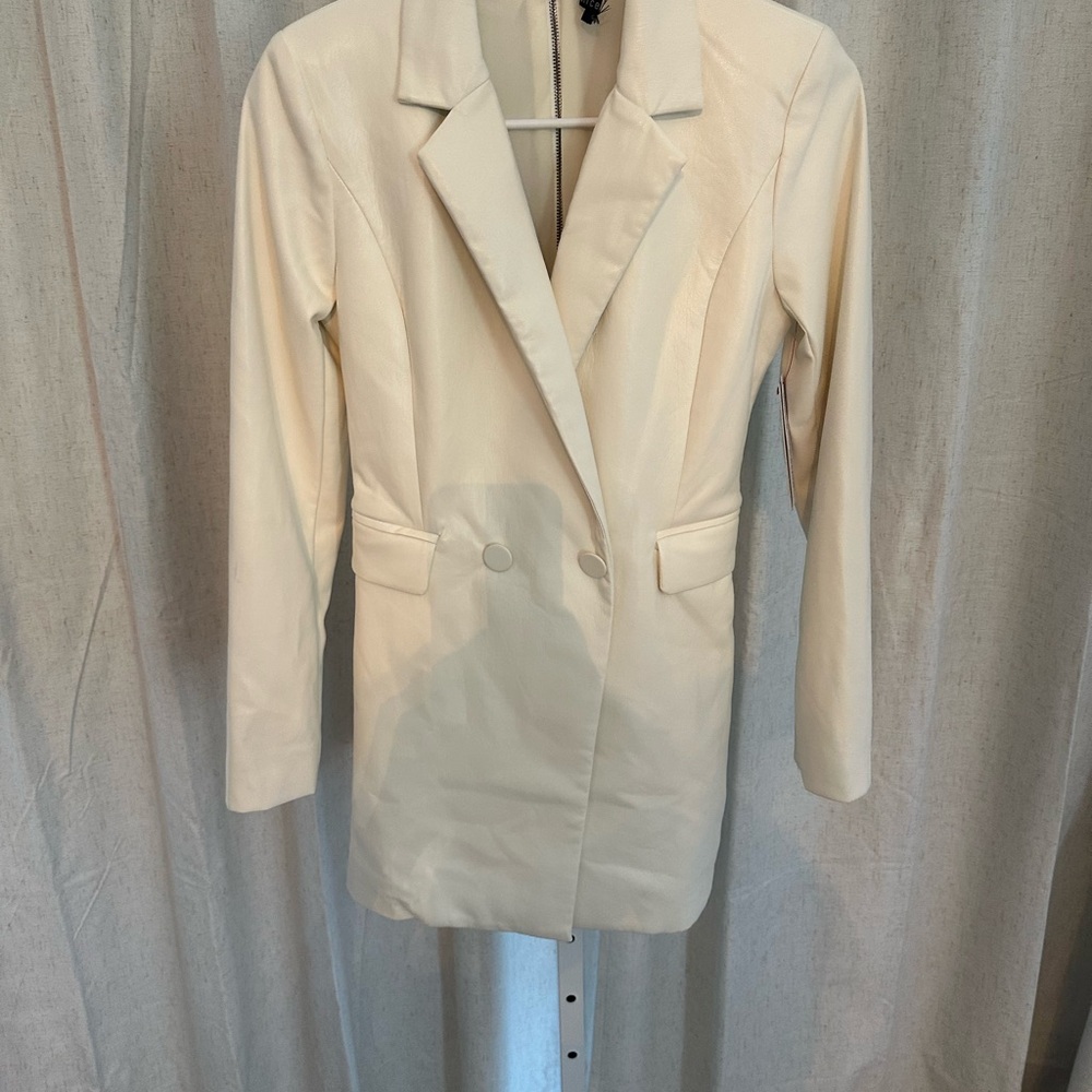 Elegant Cream Women's Blazer dress